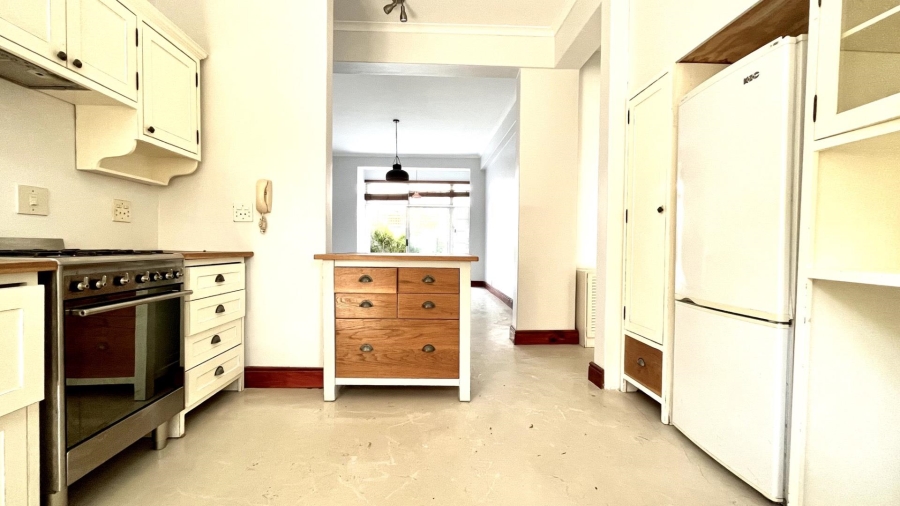 To Let 2 Bedroom Property for Rent in Sea Point Western Cape